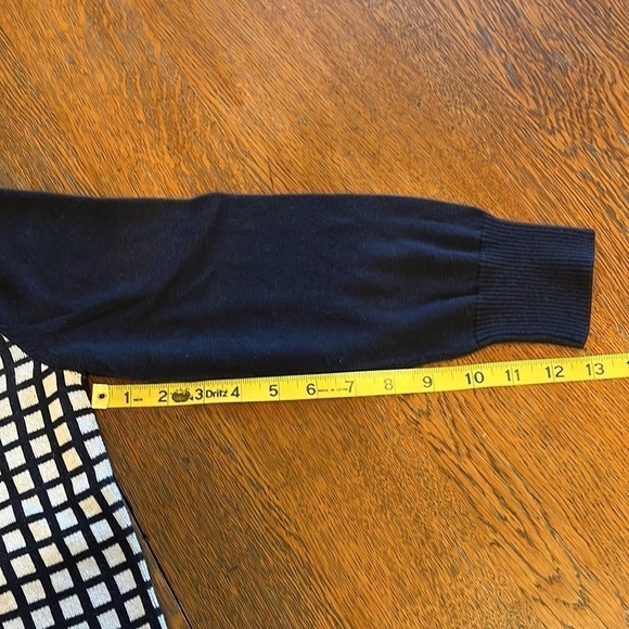 Liz Claiborne black and white check cotton sweater with solid sleeves size M - Picture 7 of 9